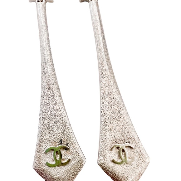 Chanel Art Deco style crystal clip on earrings - Picture 8 of 9